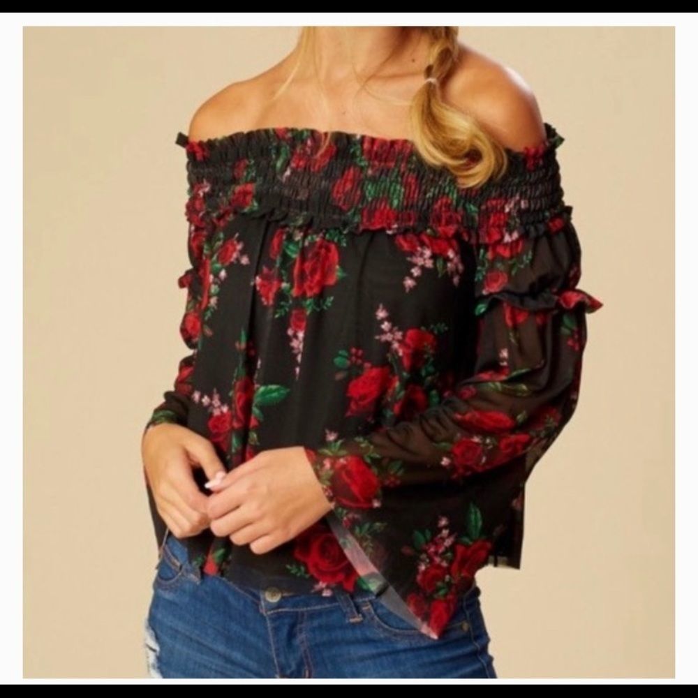 Altar’d State Rose Print Off-The-Shoulder Blouse Size S